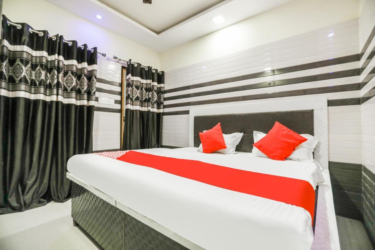 Oyo 71693 Starlight Hotel Ganganagar Ngoại thất bức ảnh