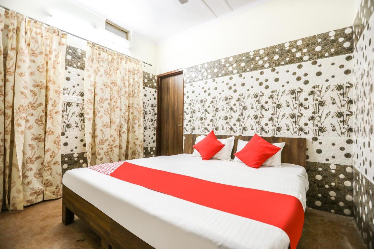 Oyo 71693 Starlight Hotel Ganganagar Ngoại thất bức ảnh